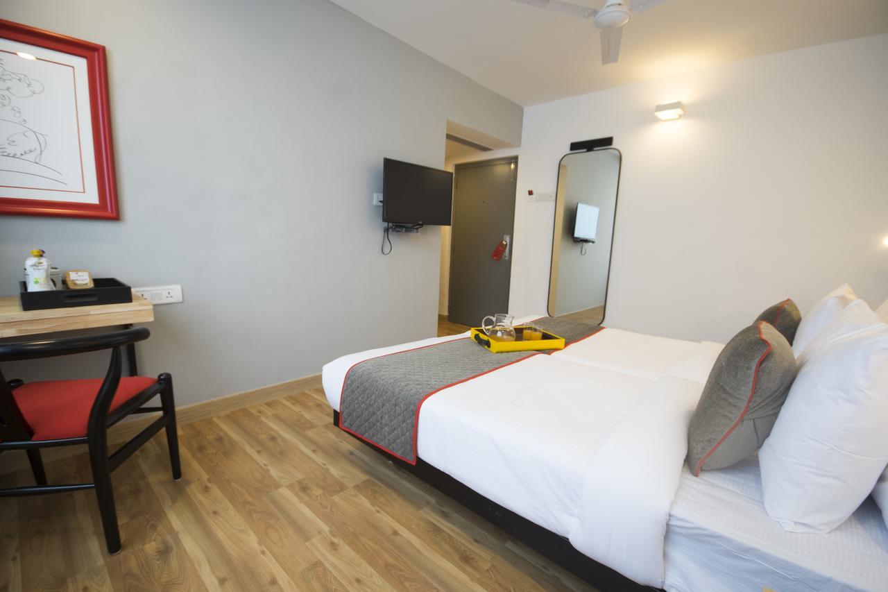 Hotel Oyo Townhouse 16 International Airport Bombay Exterior foto