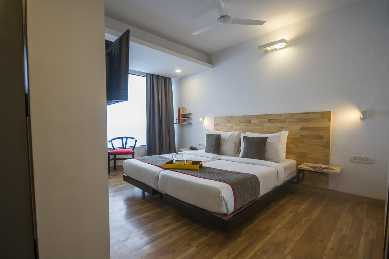Hotel Oyo Townhouse 16 International Airport Bombay Exterior foto